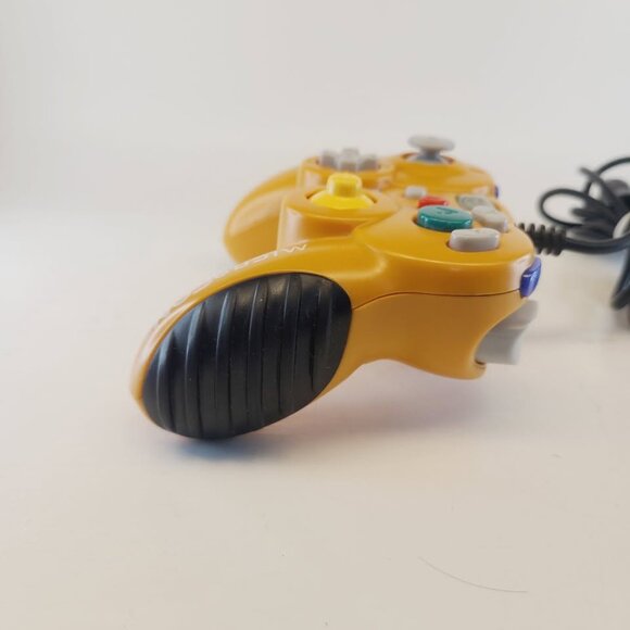 Nintendo GameCube MadCatz MicroCon Controller Orange - Picture 4 of 6